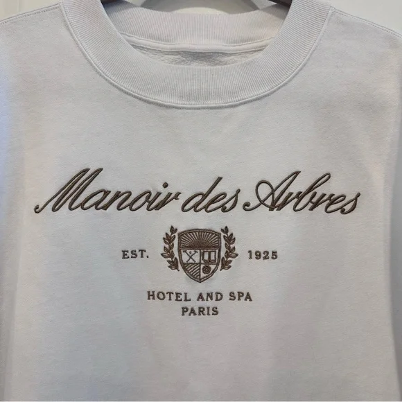 A&F White Graphic Crew-Neck Sweatshirt (Large) - Soft A&F Collection - Picture 3 of 7